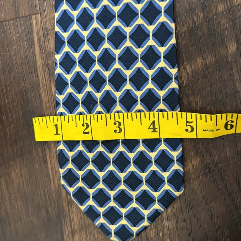 Burberrys vintage geometric tie